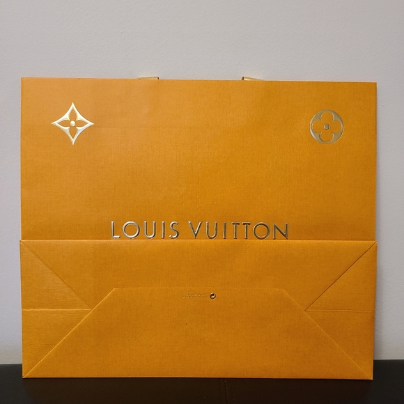 Holiday Edition LV Bag - Picture 2 of 5